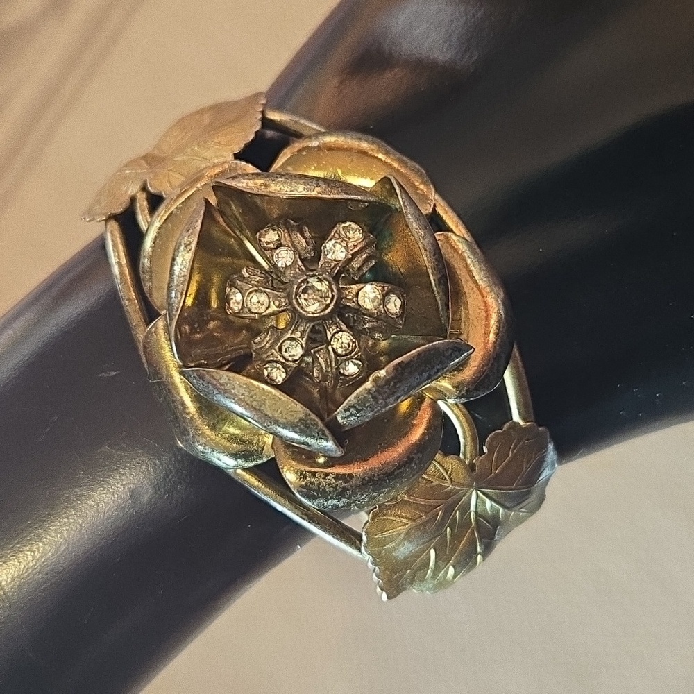 Victorian Brass Floral Hinged Bracelet